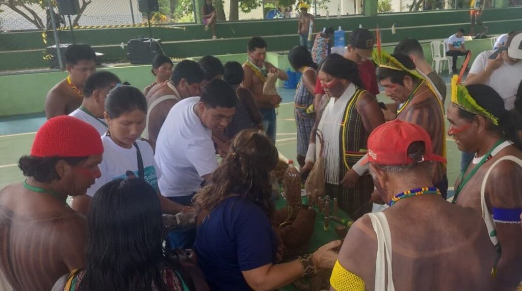 FEIRA DE SABERES E SEMENTES VALORIZA CULTURA INDÍGENA KAYAPÓ