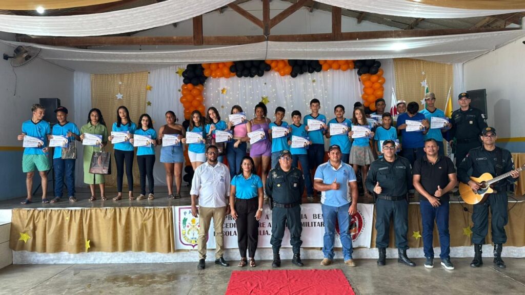 BANNACH REALIZA PRIMEIRA FORMATURA DO PROERD NA HISTÓRIA DO MUNICÍPIO