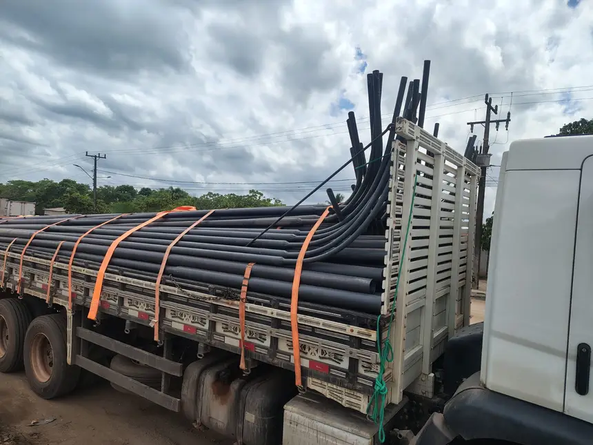 FISCAIS DA SEFA APREENDEM TONELADAS DE TUBOS E BOBINAS 