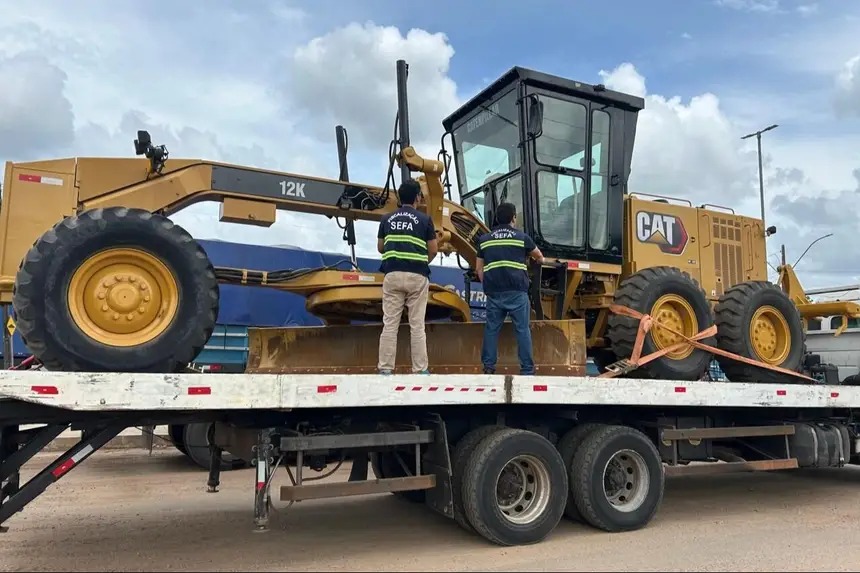 SEFA APREENDE MOTONIVELADORA AVALIADA EM R$ 200 MIL NO PARÁ