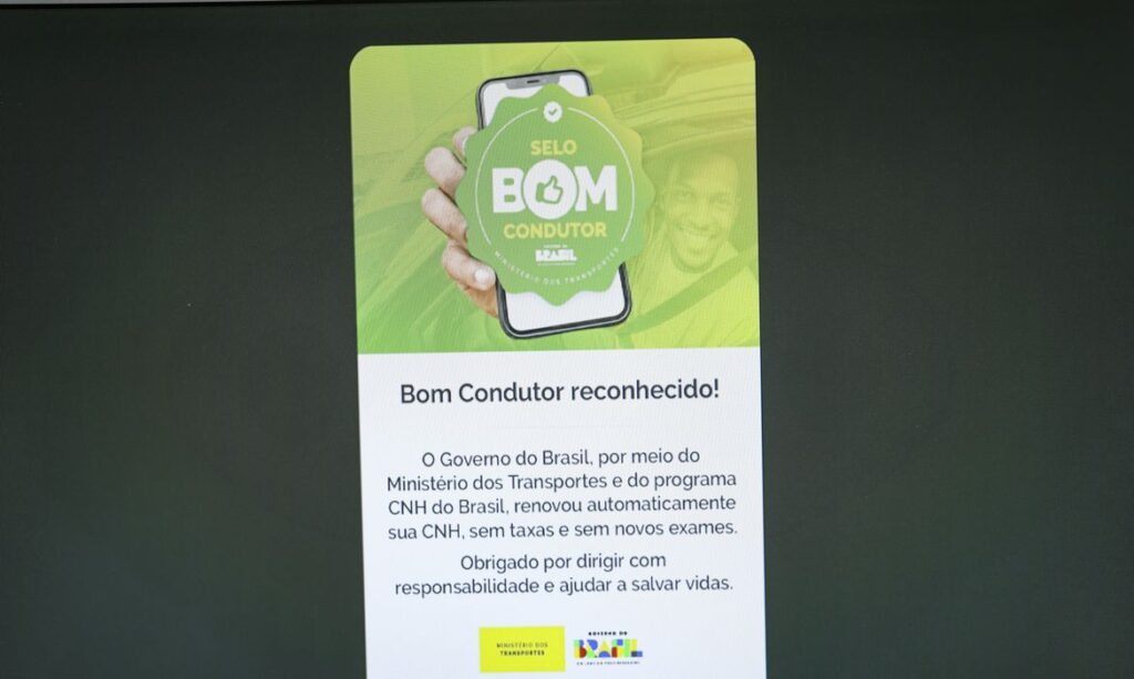 RENOVAÇÃO AUTOMÁTICA DE CNH BENEFICIA 300 MIL NA PRIMEIRA SEMANA