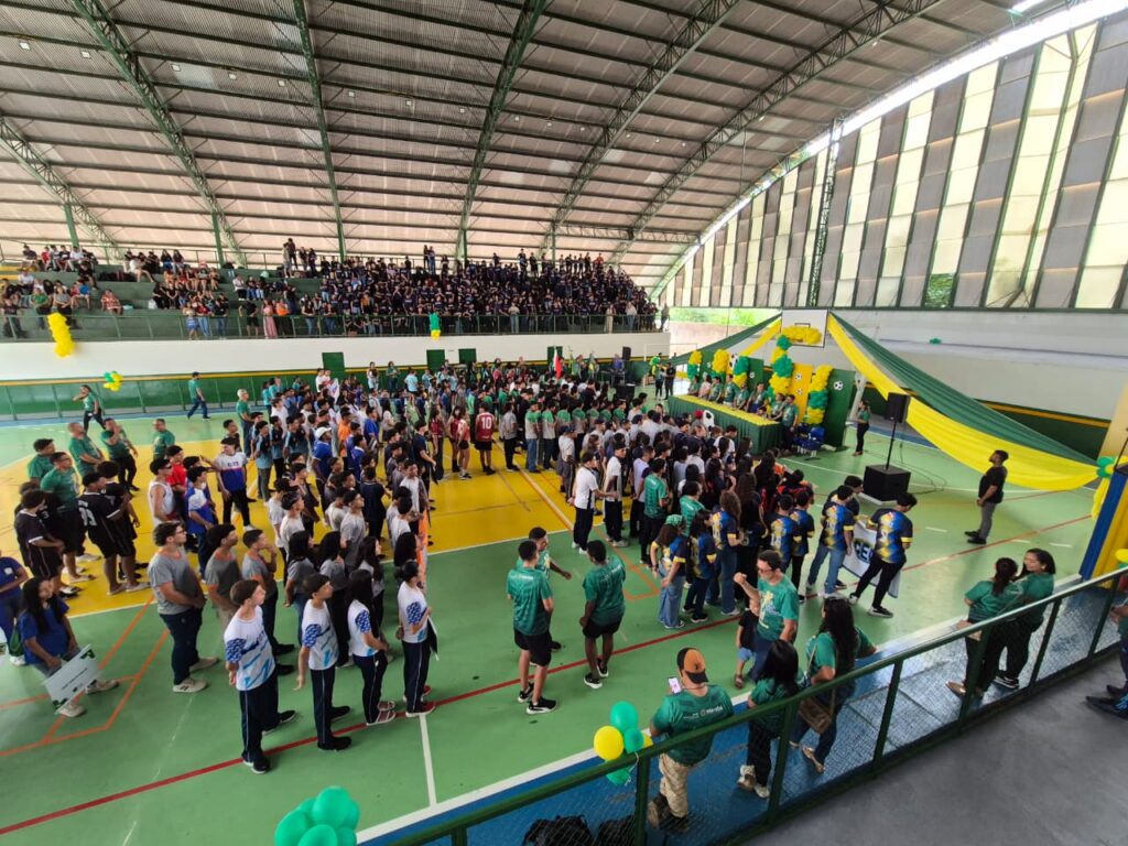 (MAIS DE 1.300 ESTUDANTES PARTICIPAM DA ABERTURA DOS JOGOS ESTUDANTIS DE MARABÁ)