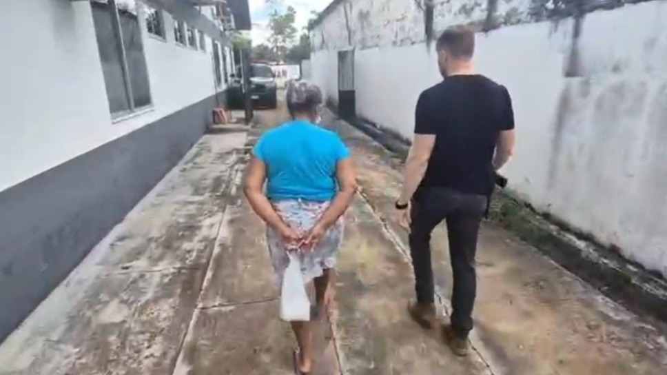 JOVEM É RESGATADA DE CHIQUEIRO APÓS ANOS DE VIOLÊNCIA E TRABALHO FORÇADO EM PARAGOMINAS