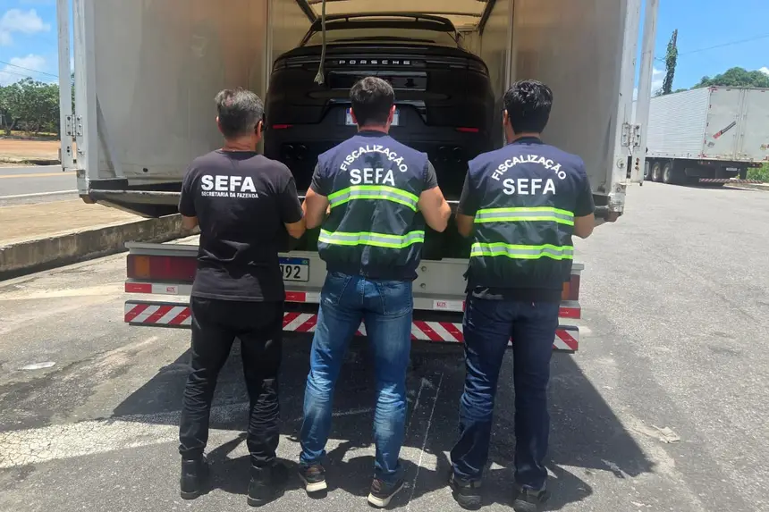 SEFA APREENDE UM VEÍCULO PORSCHE AVALIADO EM R$ 920.000,00 EM CACHOEIRA DO PIRIÁ