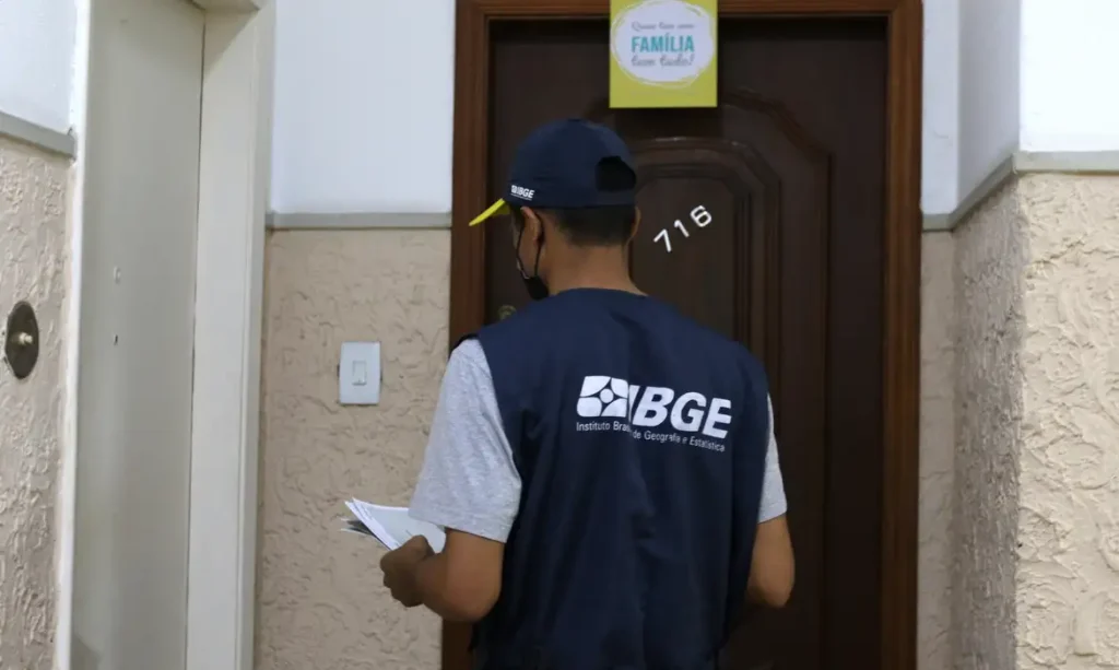 IBGE ABRE NOVA SELEÇÃO PARA PREENCHER 1,4 MIL VAGAS TEMPORÁRIAS
