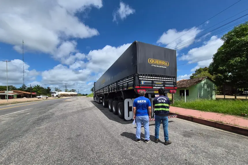 FISCAIS DA SEFA APREENDEM 50 TONELADAS DE FARINHA DE MANDIOCA