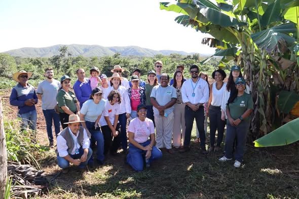 REPRESENTANTES DO REINO UNIDO VISITAM PROJETO APOIADO PELO PROGRAMA REM MT E CONHECEM RESULTADOS EM MATO GROSSO
