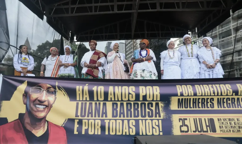 HOMENAGEM A LUANA BARBOSA MARCA A 11ª MARCHA DAS MULHERES NEGRAS EM SP