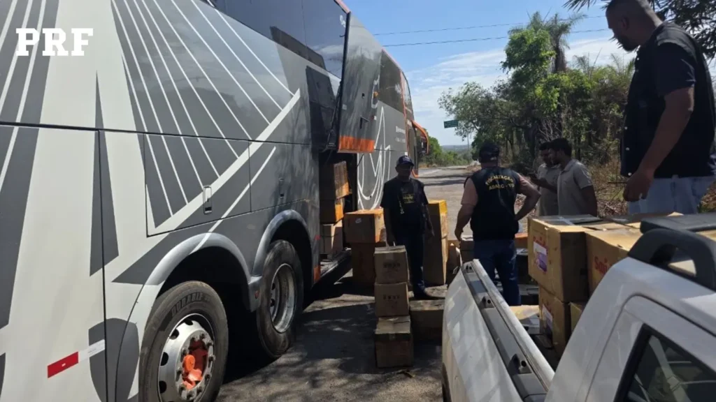 PRF APREENDE 836 KG DE QUEIJO DENTRO DE 38 CAIXAS DE PAPELÃO SEM REFRIGERAÇÃO EM GUARAÍ