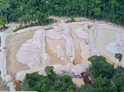 OPERAÇÃO DA PF DESTRÓI MÁQUINAS USADAS POR GARIMPO ILEGAL EM TERRA INDÍGENA NO PARÁ