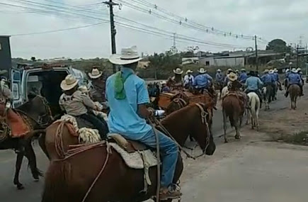 CRIANÇA FICA GRAVEMENTE FERIDA APÓS CAIR DE CAVALO DURANTE CAVALGADA DA EXPOAMA